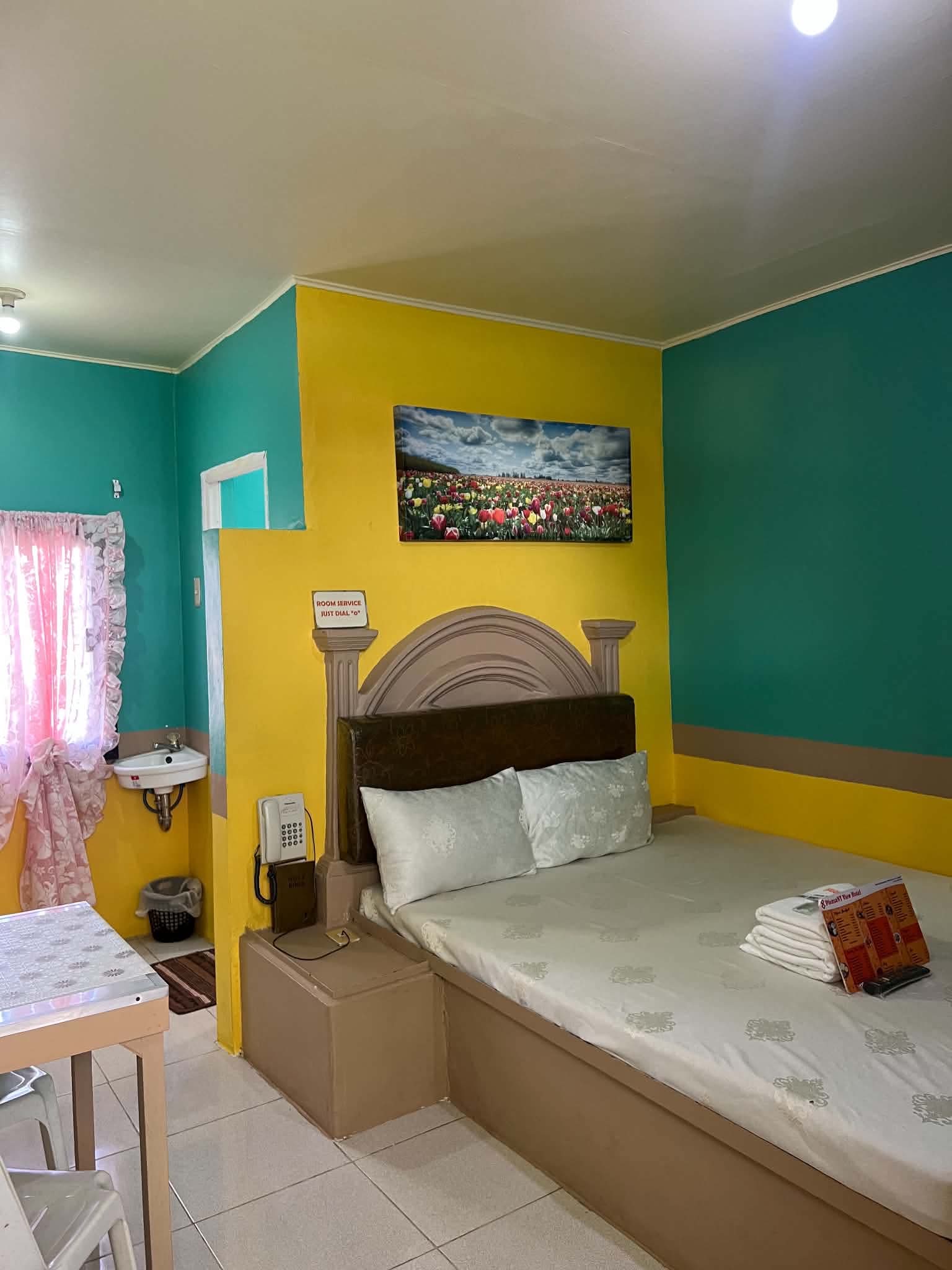 Pleasant Room