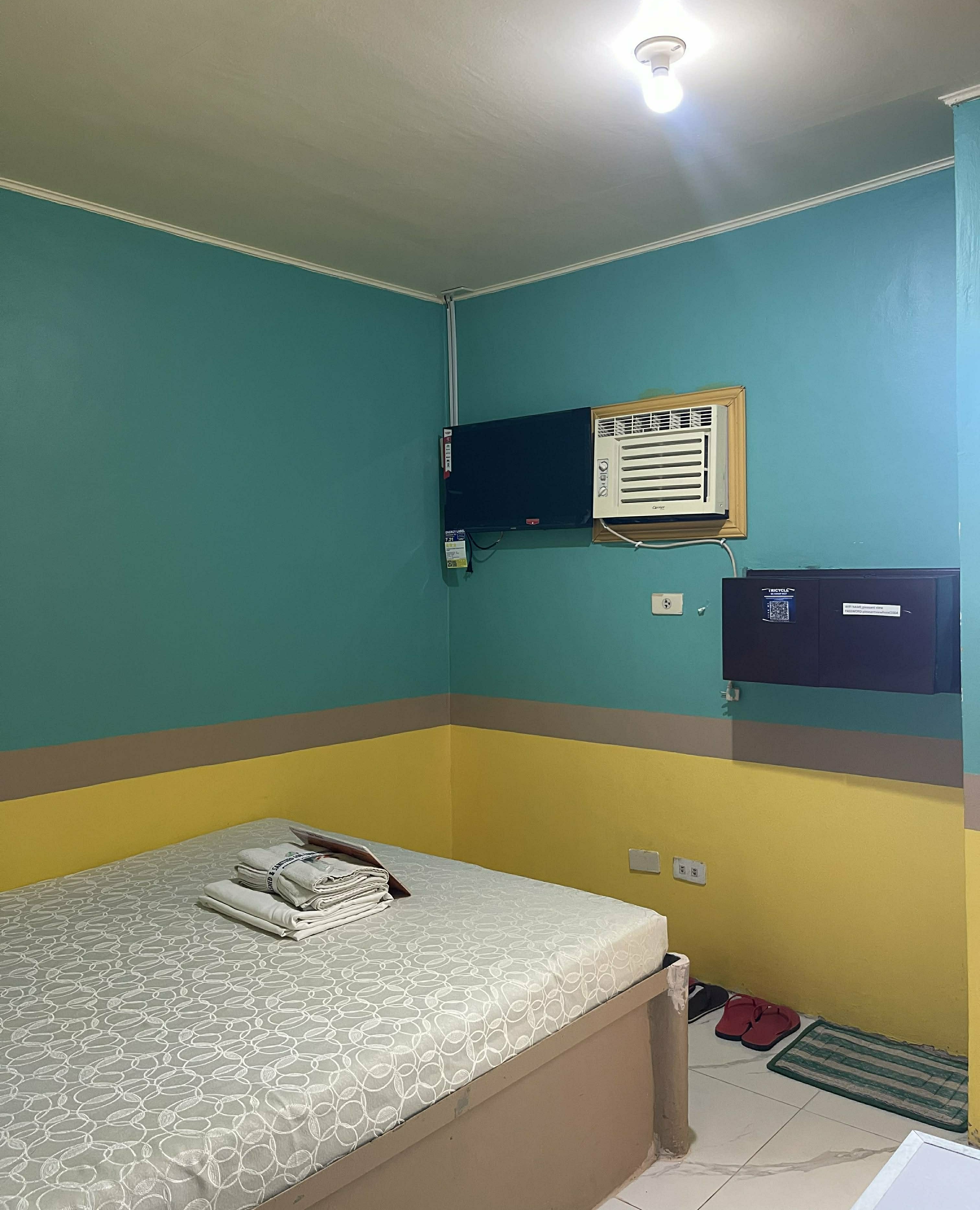 Pleasant Room Ambiance